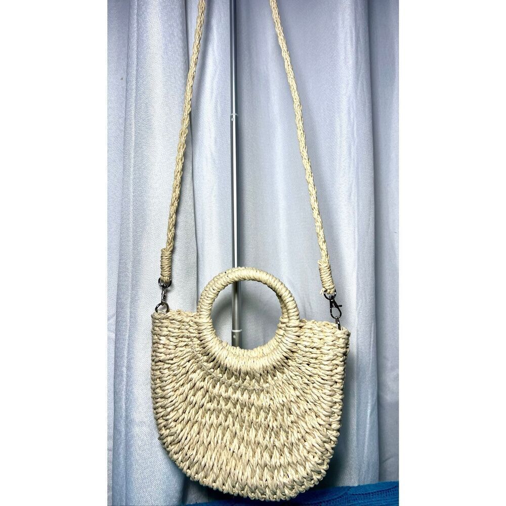 Woven Straw / Grass Tote, Rounded Bottom Purse, Bag, Thailand Shoulder, Arm Carr